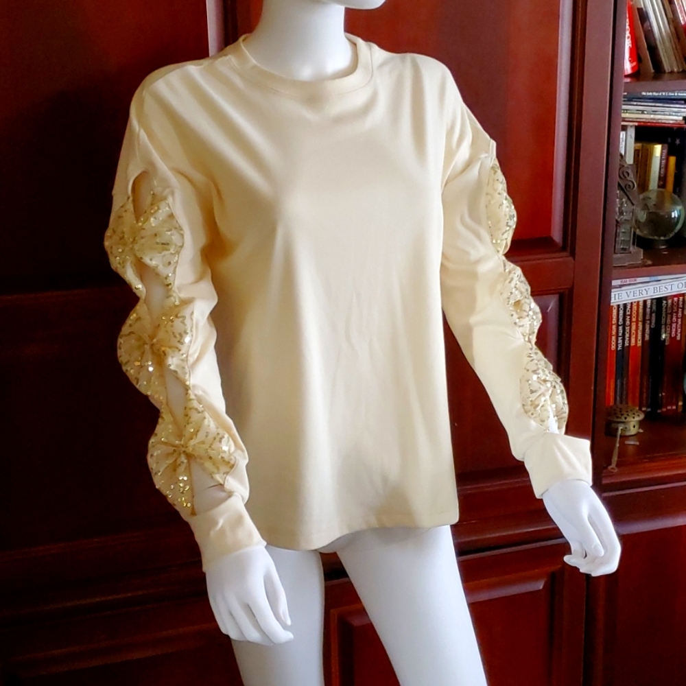 Glamorous eggshell shirt with arm cutouts